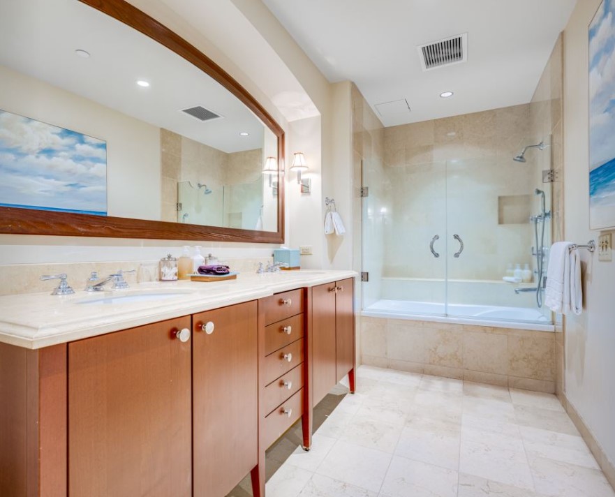 Second bedroom bathroom